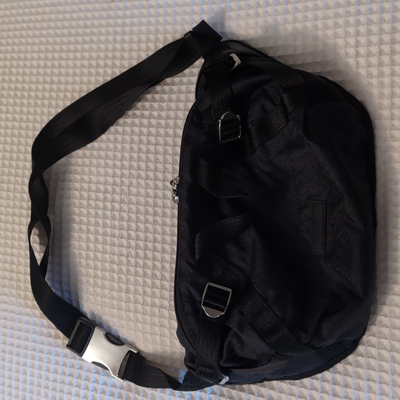 Athleta Excursion Belt Bag / Waist Pack - Picture 1 of 2